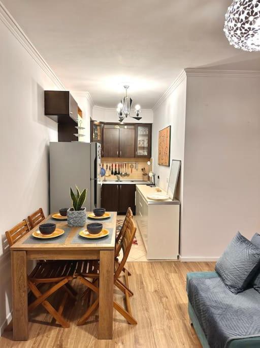 Family Living Tirana Apartment Exterior photo